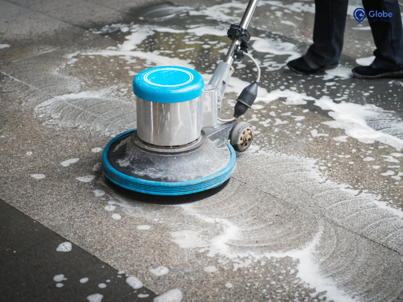 Cleaning machine